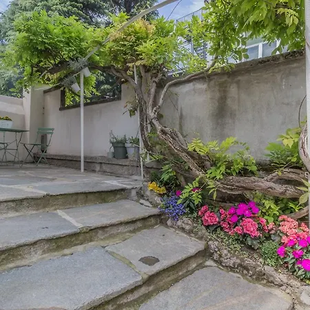 Feriehus La Casa Di Carla Mandello del Lario