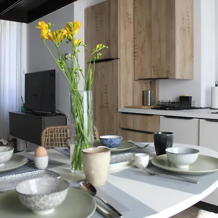 בית נופש La Casa Di Carla מנדלו דל לאריו